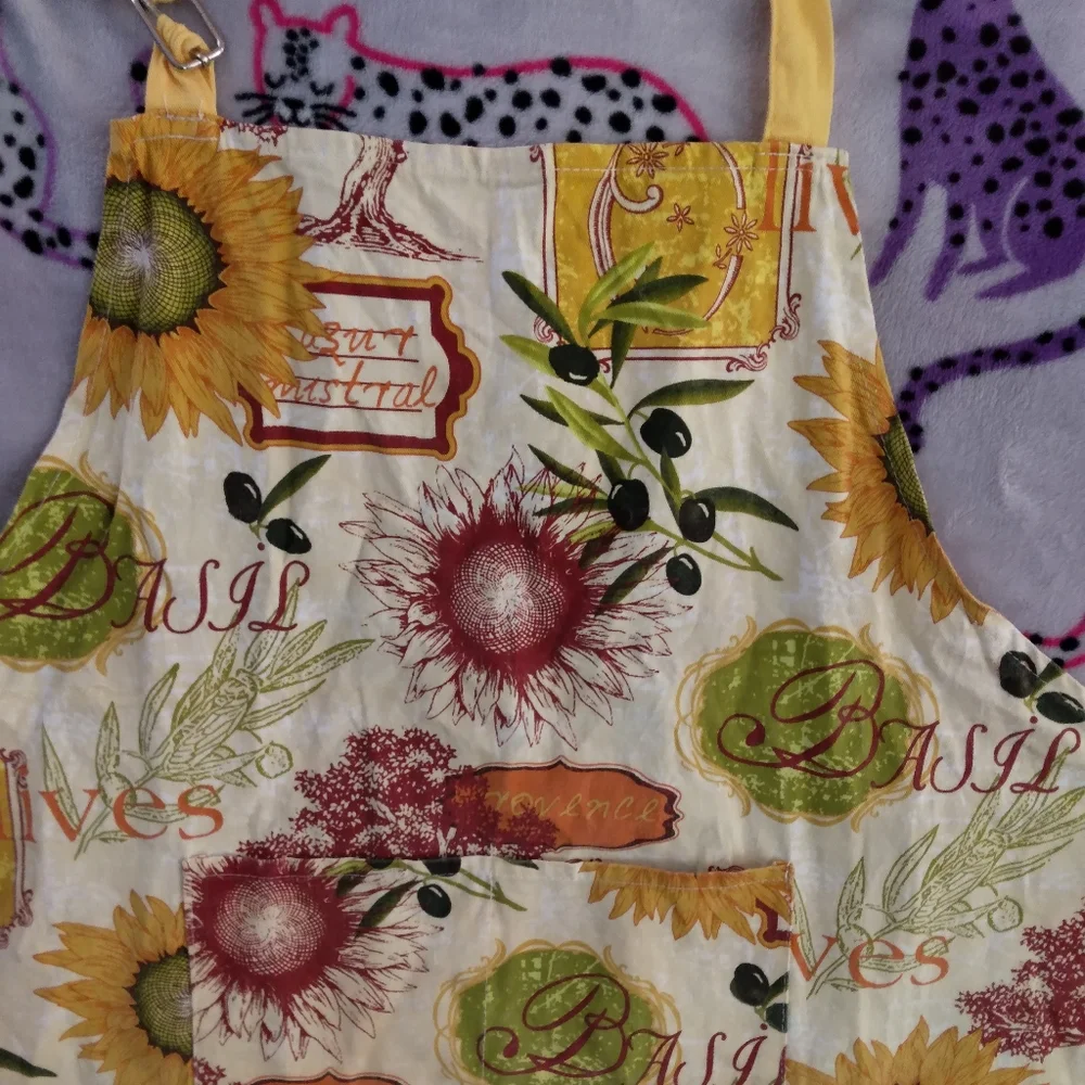 Olive And Basil Apron
